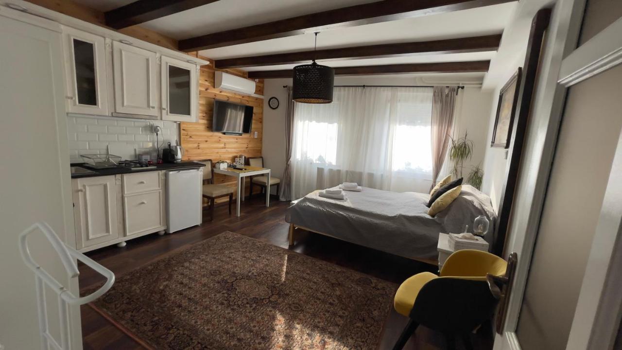 Kisház Apartman Eger Exterior foto