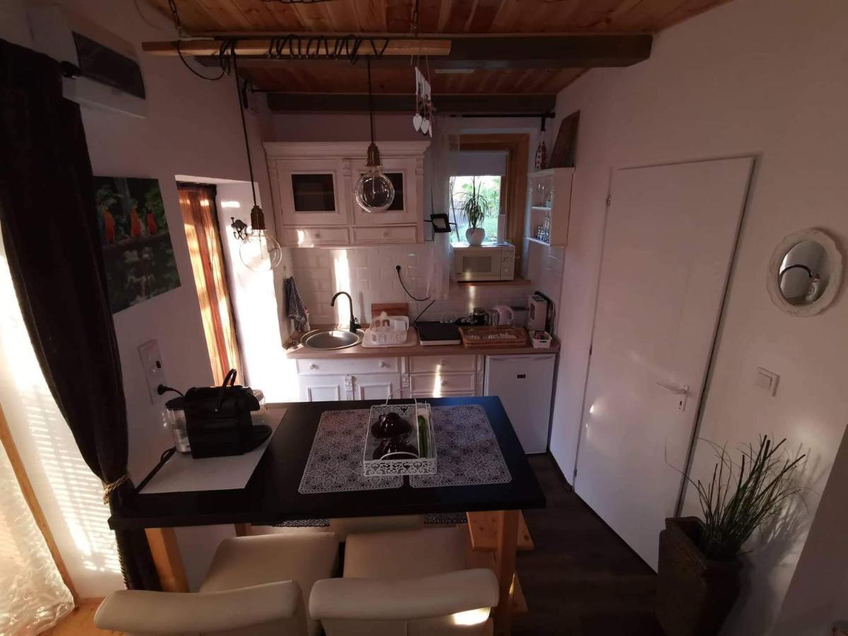 Kisház Apartman Eger Exterior foto
